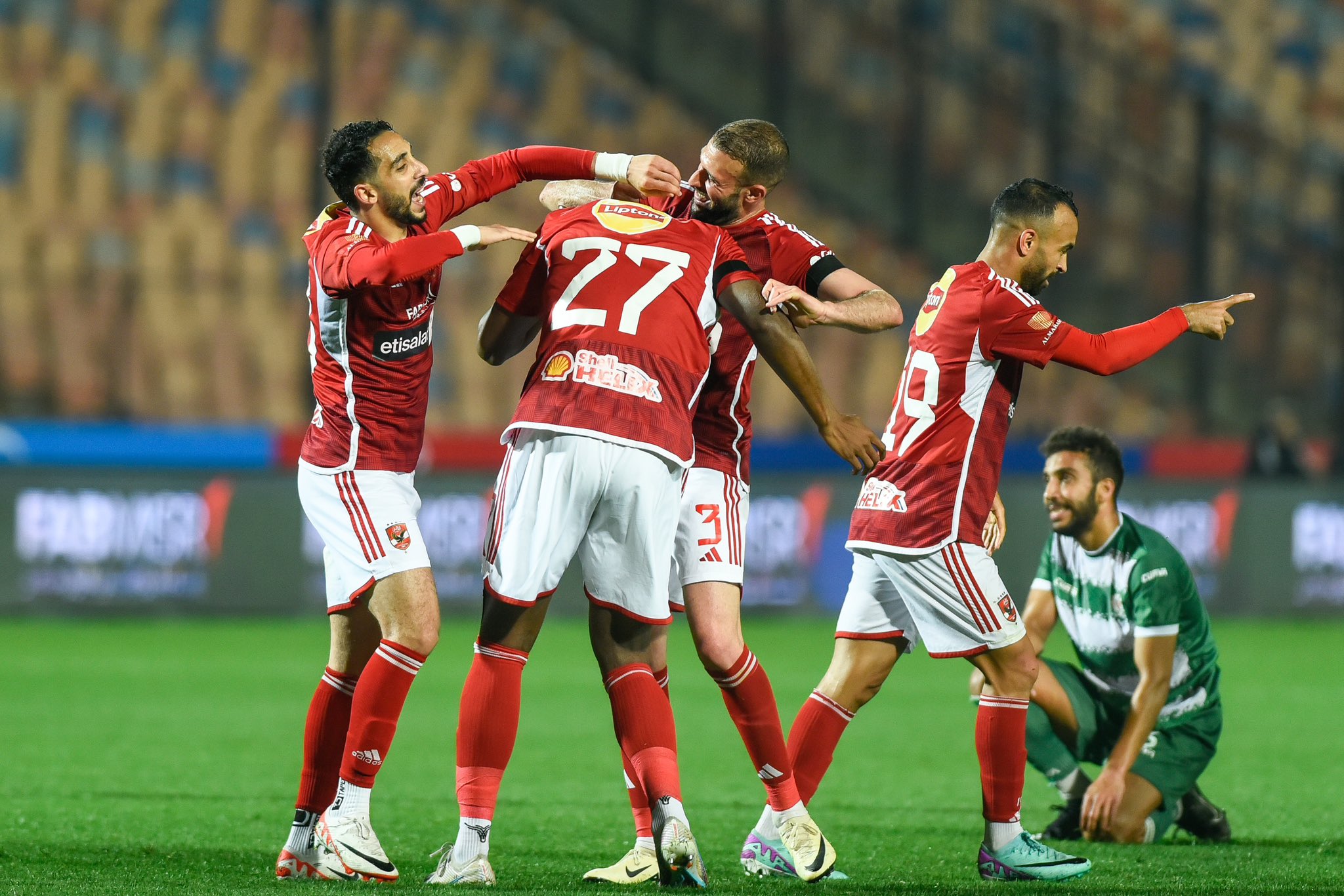 صفقة مدوية.. الأهلي ينهي أحلام الزمالك في عودة نجمه المفضل