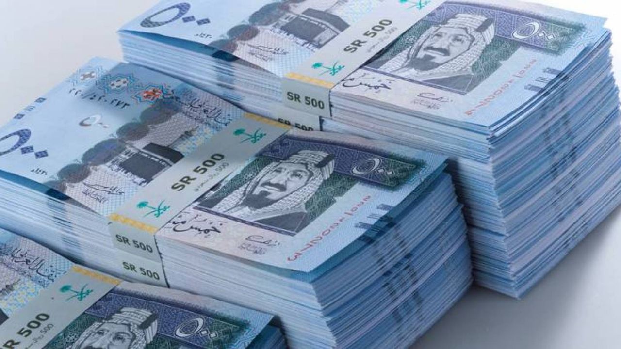 استلف 12500 ريال لسد عجز ميزانيتك.. قسط 233 ريال قرض شخصي بفترات سداد طويلة بهامش ربح قليل