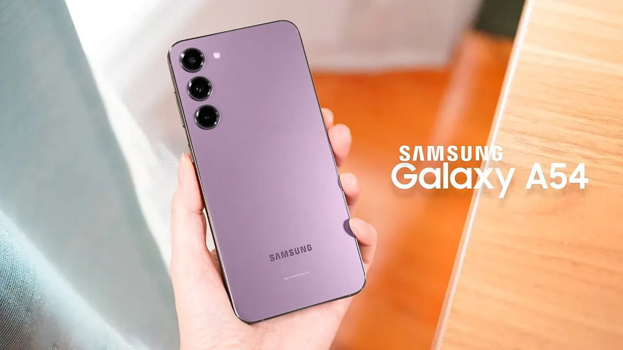 “لأول مرة بتصميم زجاجي مقاوم للماء وسعر منافس في السعودية” .. مواصفات خطيرة في جوال Samsung Galaxy A54