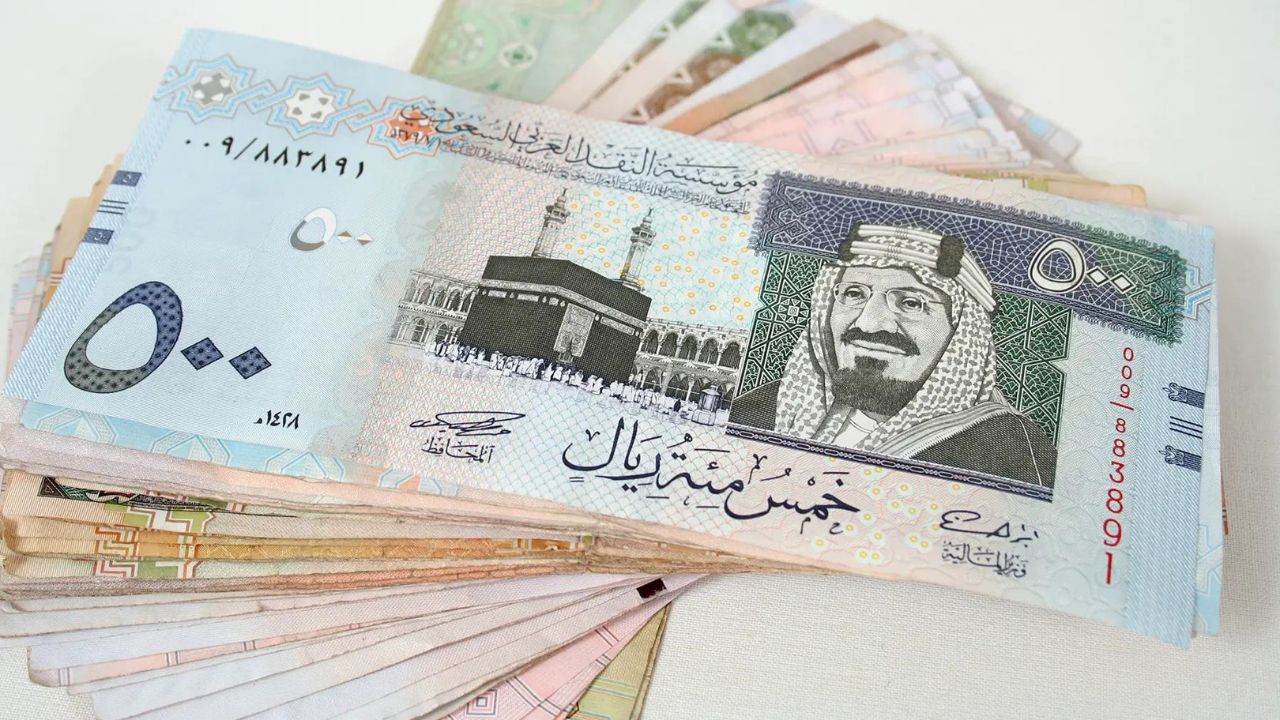 أستلف قبل عيد الأضحي 32000 ريال سعودي قرض شخصي لشراء مقاضي العيد وسداد الديون بموافقة فورية أون لاين بدون كفيل على 5 سنوات