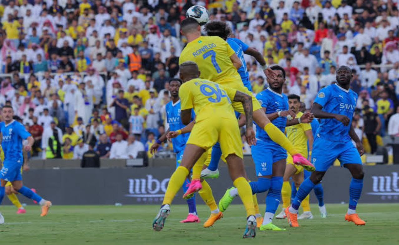 القنوات المفتوحة الناقلة لمباراة النصر والهلال في نهائي كأس الملك والتشكيلة المتوقهة لكلا الفريقين