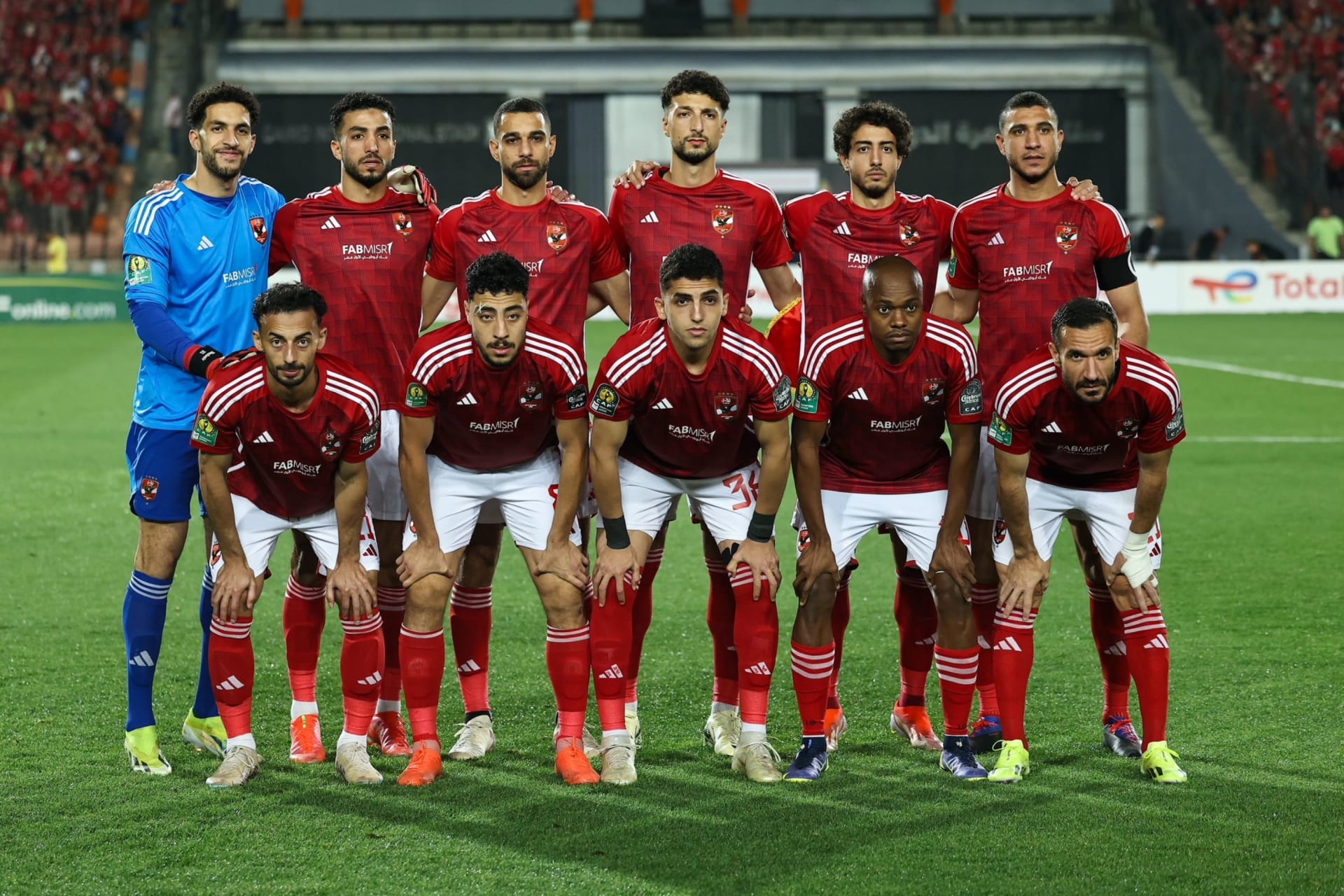 قناة الكأس القطرية تفاجئ الجميع وتكشف عن عرض ضخم لشراء نجم الأهلي التاريخي في الانتقالات الصيفية