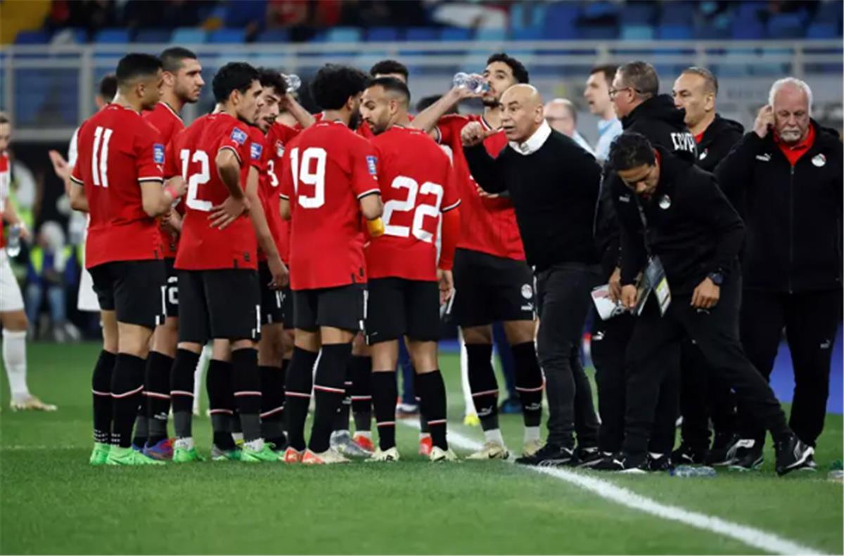 عاجل بالأسماء| حسام حسن يُعلن قائمة منتخب مصر لمباراتي بوركينا فاسو و غينيا بيساو.. غياب نجم كبير