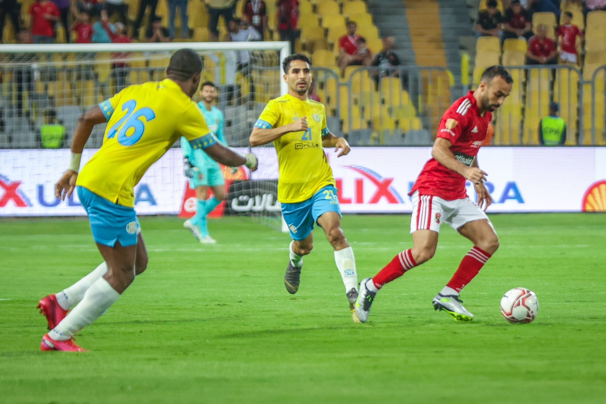 الزمالك يحسم التعاقد مع صفقتين من العيار الثقيل.. صدمة للأهلي وبيراميدز