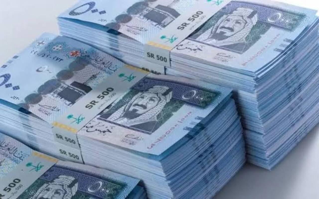 حقيقة صرف 700 ريال إضافية لبعض الفئات بالمملكة.. وزارة المالية السعودية توضح