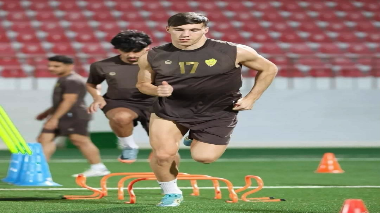 بعد انتظار طويل.. لاعب الزمالك الجديد يصل الي القاهرة اليوم لتوقيع العقود والإنضمام للأبيض