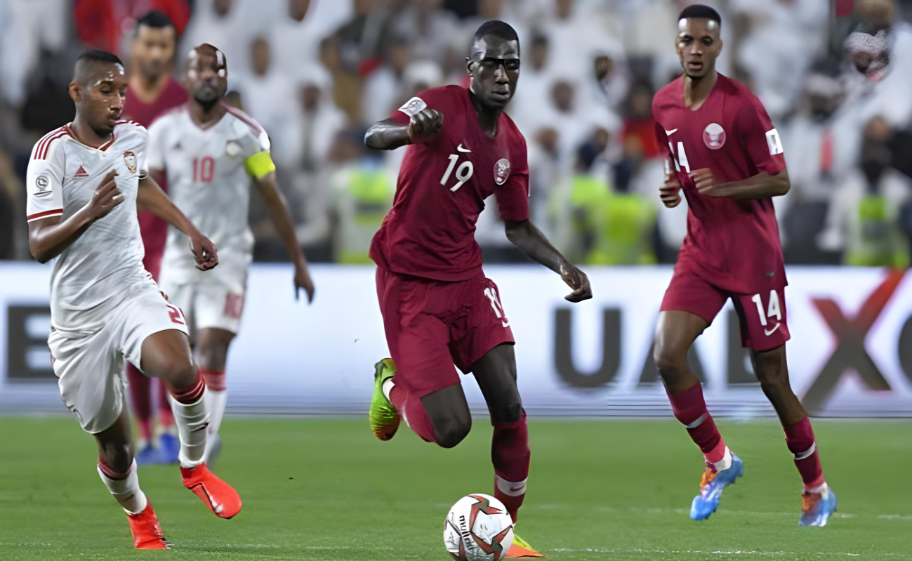 موعد مباراة قطر والإمارات في التصفيات الأسيوية المؤهلة لكأس العالم 2026 والتشكيلة المتوقعة لكلا الفريقين