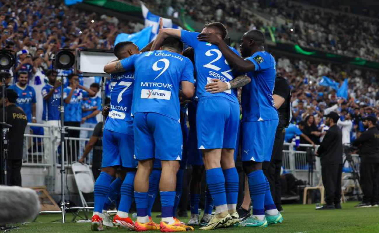 “زعيم آسيا يستكمل مشواره” موعد مباراة الهلال والرياض في دوري روشن السعودي التشكيلة المتوقعة والقنوات الناقلة